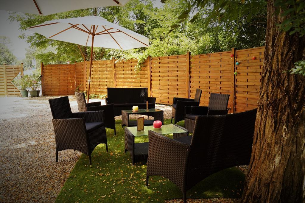 Human Hotel Restaurant Park Villecroze Ngoại thất bức ảnh
