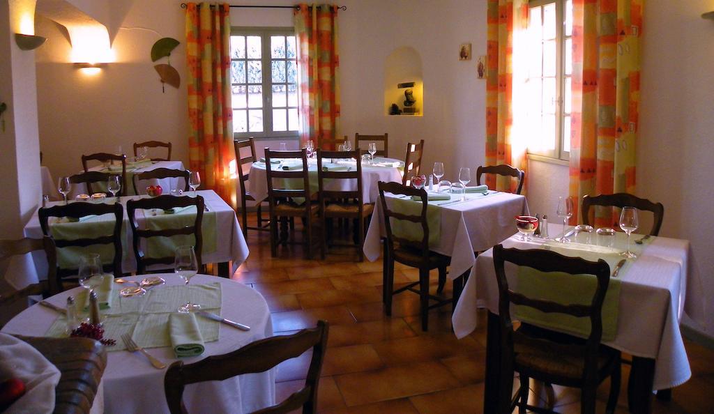 Human Hotel Restaurant Park Villecroze Ngoại thất bức ảnh