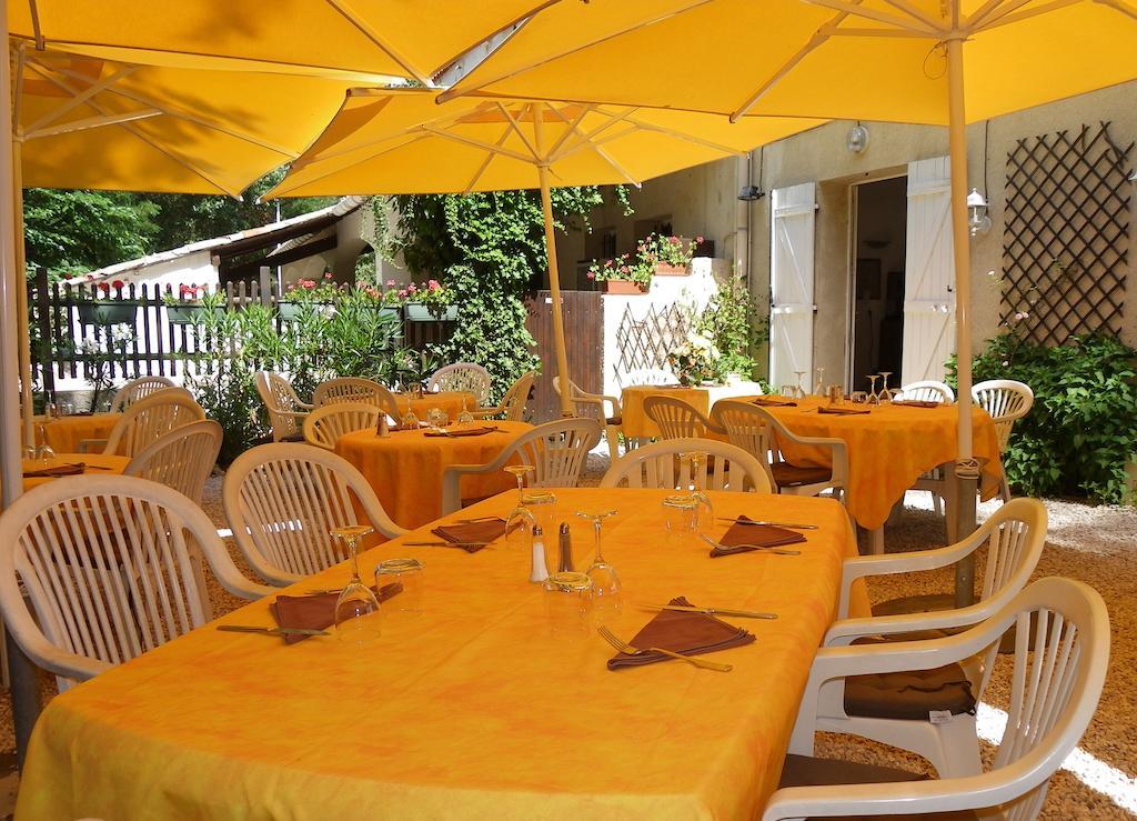 Human Hotel Restaurant Park Villecroze Ngoại thất bức ảnh